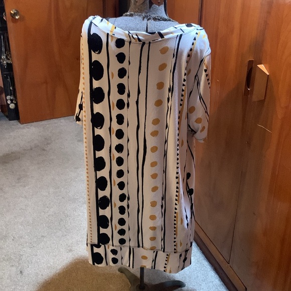 Gorgeous top for the holidays!!!! - Picture 5 of 6